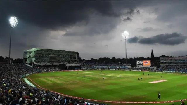 বৃষ্টির ফোঁটা লিডসের মাঠে, তৃতীয় দিনের ম্যাচ নিয়ে আশঙ্কা