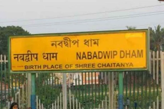 টিকিট কাটা সত্ত্বেও প্রবীণ নাগরিকদের হেনস্থা