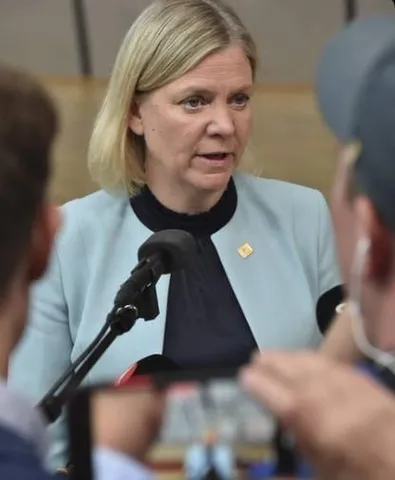 সুইডেনের প্রথম নারী প্রধানমন্ত্রীর পদত্যাগের ঘোষণা