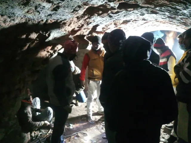 ১২ঘণ্টা রুদ্ধশ্বাস চেষ্টার পর উদ্ধার মহম্মদ জাফার