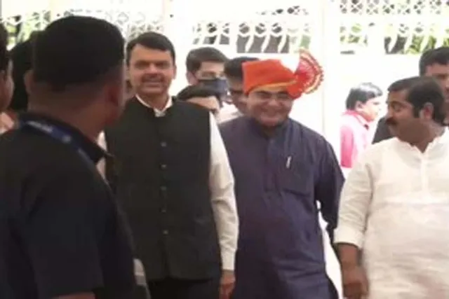 স্পিকার নির্বাচন, বিধানসভায় পৌঁছলেন বিধায়করা