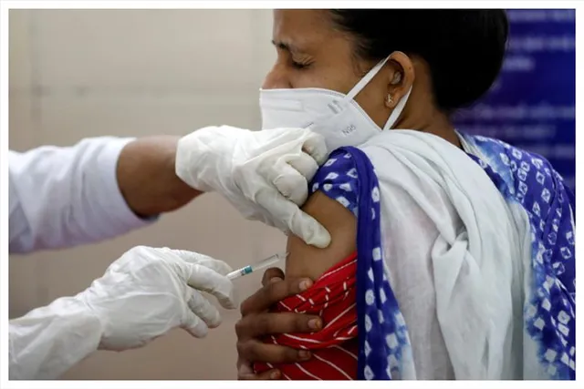 সরকারের কাছে এখনও ৩ কোটি ভ্যাকসিনের স্টক মজুত রয়েছে