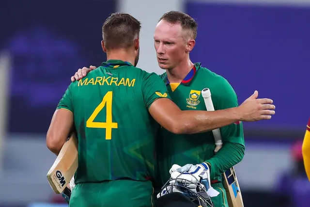 ইংল্যান্ডকে ১৯০ রানের বড় টার্গেট দিল দক্ষিণ আফ্রিকা