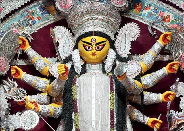 পুরানো সাজে বাগবাজারে