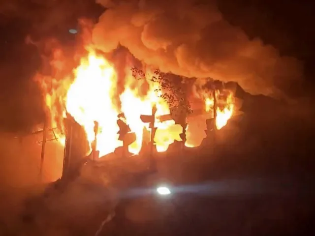 ক্লাসরুমে ঝলসে শেষ ২৬টি তরতাজা শিশুর প্রাণ