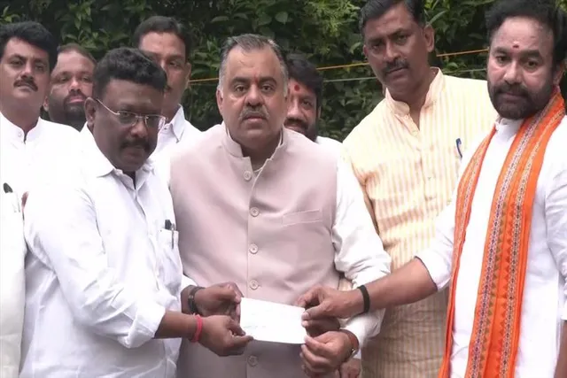 বিজেপিতে গেলেন কংগ্রেসের এই হেভিওয়েট