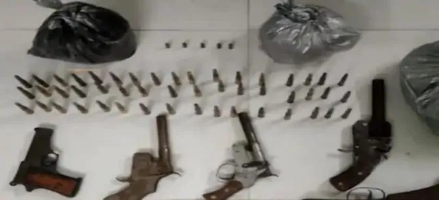 ফের বীরভূমে উদ্ধার বিপুল পরিমাণ অস্ত্র