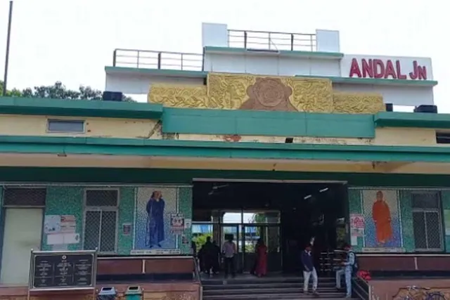 ট্রেনের মধ্যে মহিলার শ্লীলতাহানির ঘটনায় গ্রেফতার সশস্ত্র সুরক্ষা বলের এক জাওয়ান