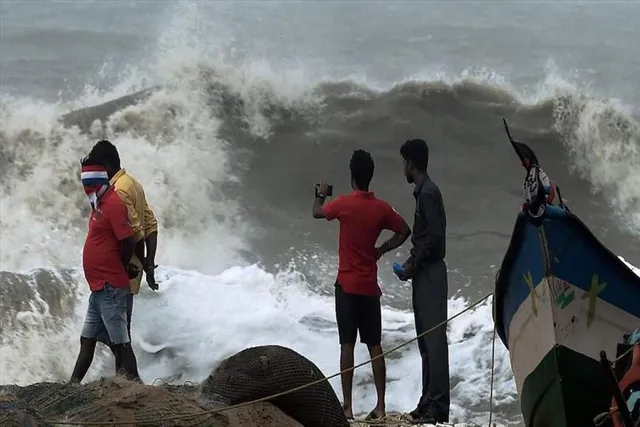 ফের ঘূর্ণিঝড়, ধেয়ে আসছে বৃষ্টি
