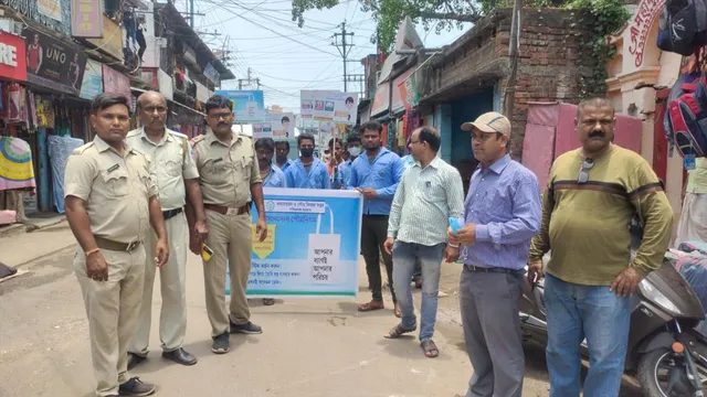 প্লাস্টিক ক্যারিব্যাগ বন্ধ করতে এএমসির কুলটি ব্যুরো অফিস ও নিয়ামতপুর ফাঁড়ি পুলিশের উদ্দোগে সচেতনতা প্রচার নিয়ামতপুরে