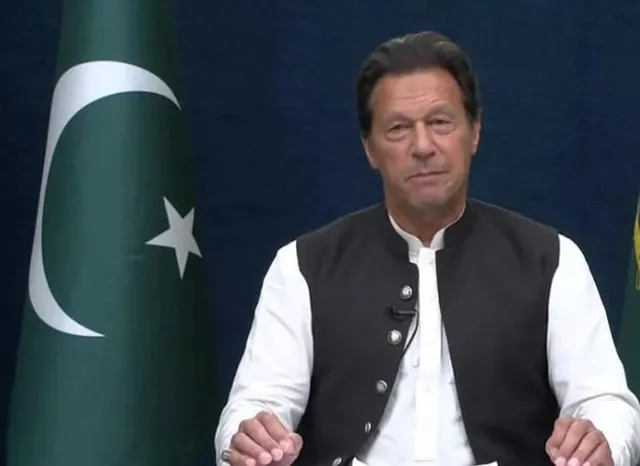 ইমরানকে গদিছাড়া করতে চক্রান্ত করছে আমেরিকা!