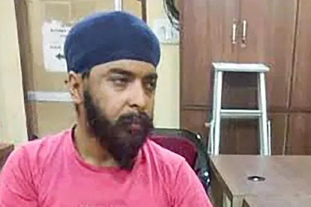 দিল্লিতে নিয়ে যাওয়া হচ্ছে তাজিন্দর বাগ্গাকে