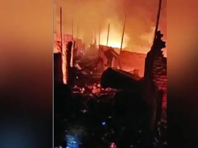 কেশব পুরম এলাকার একটি কারখানায় ভয়াবহ আগুন