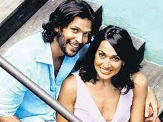 মিলিন্দ ও মধুর সেই বিতর্কিত ছবির কথা মনে আছে?