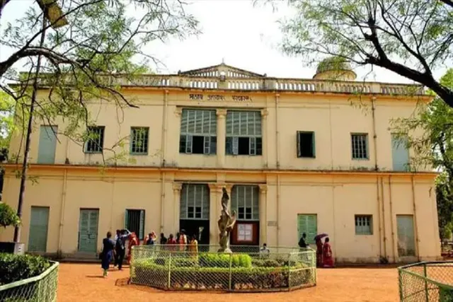 ৭ ছাত্রের সাসপেনশন তোলার দাবিতে ২৪ ঘণ্টার বনধ বিশ্বভারতীতে