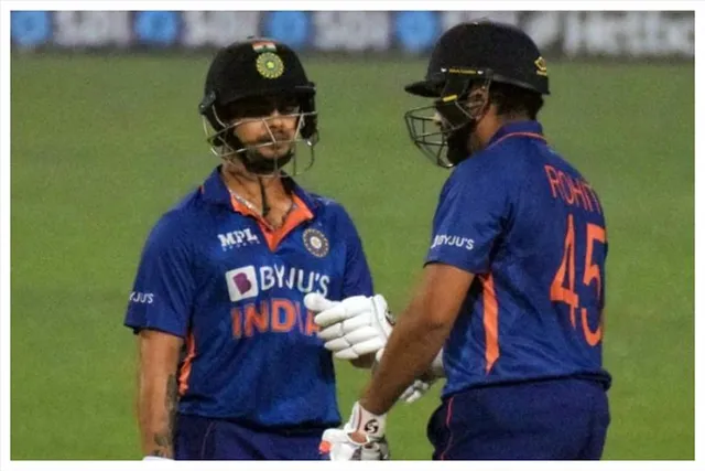 দুই উইকেট পড়ল ভারতের