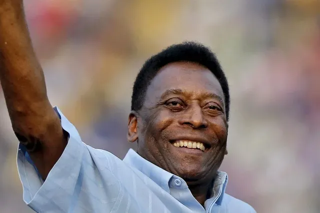 পেলের মৃত্যুতে শোকপ্রকাশ করে টুইট বিখ্যাত বিপণন সংস্থা লুই ভিটোর