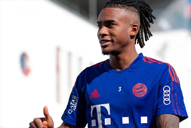 নটিংহ্যাম ফরেস্টে বায়ার্নের ডিফেন্ডার