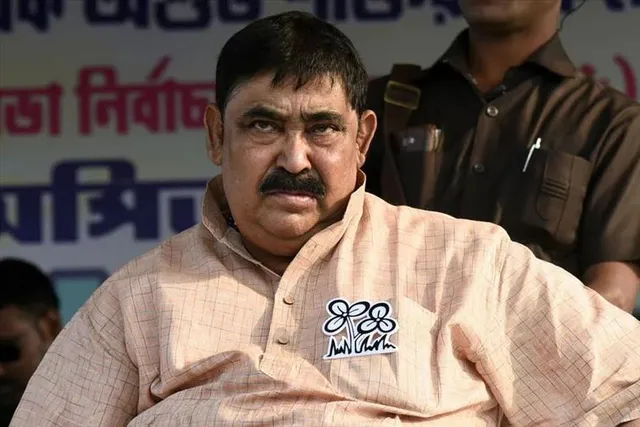 অনুব্রতর দেহরক্ষীর সম্পত্তি একশো কোটি টাকা!