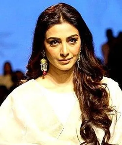 তাবু কে দেখা যাবে অন্যরুপে