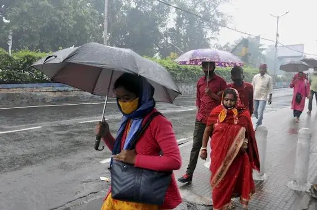 বাংলায় সম্ভাবনা নেই ঘূর্ণিঝড়ের, জওয়াদের প্রভাবে ভারী বৃষ্টির সতর্কতা