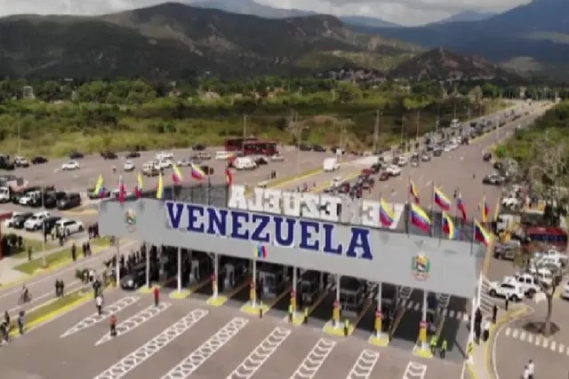 খুলে দেওয়া হল ভেনিজুয়েলা এবং কলম্বিয়া সীমান্ত