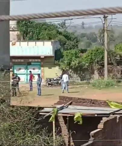 জামুড়িয়ায় তৃণমূলের বিরুদ্ধে গুলি চালানোর অভিযোগ