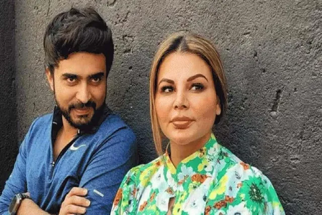 স্বামীর বিরুদ্ধে মামলা দায়ের করলেন রাখি সাওয়ান্ত