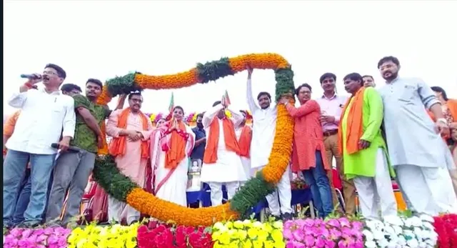 ভারতী ঘোষের সভায় উপস্থিত সুকান্ত মজুমদার