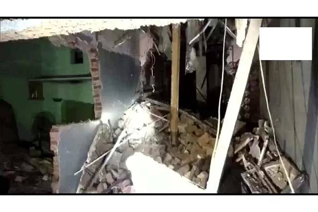 বহুতল ধসে মর্মান্তিক মৃত্যু ২ জনের, আহত বহু