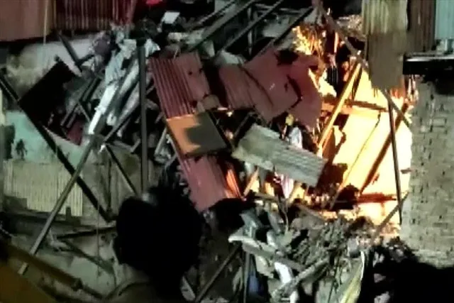 আবাসন ধসে নিহত ১, জখম ১৮