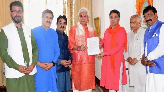 উপত্যকার লেফটেন্যান্ট জেনারেলের সঙ্গে দেখা করল বিজেপি প্রতিনিধি দল