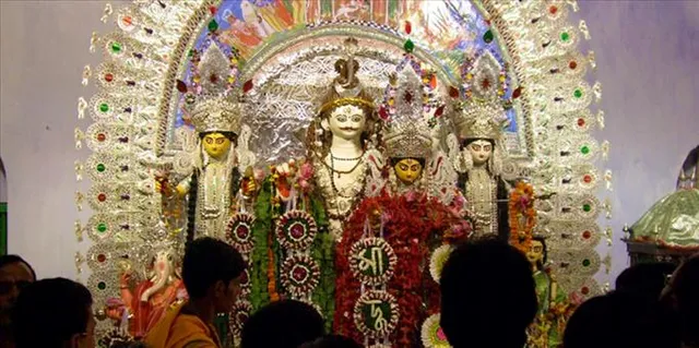 ঠনঠনিয়া দত্ত বাড়ির দুর্গাপুজো