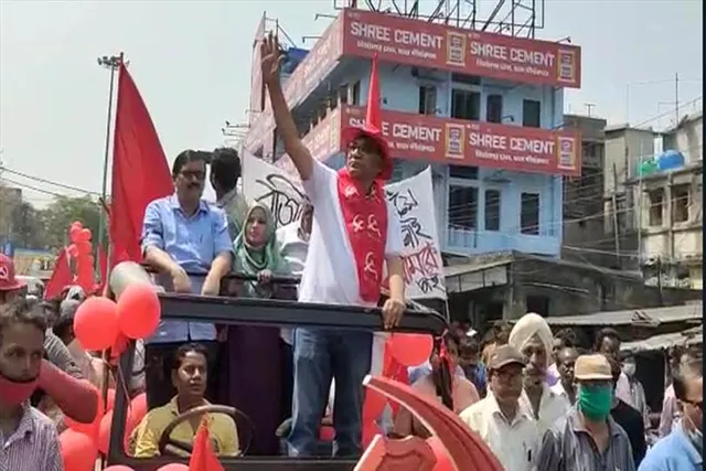 মনোনয়নপত্র জমা দিলেন পার্থ মুখার্জী