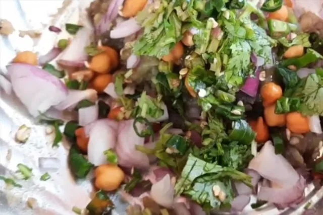 বাজারে এসে গেল জিভে জল আনা বেগুন পোড়া দিয়ে ফুচকা, জেনে নিন লোকেশন