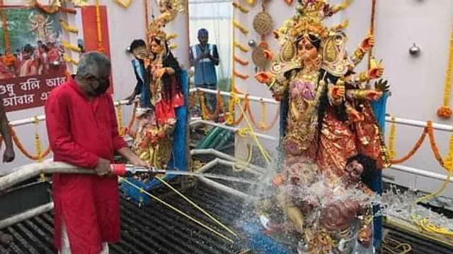 বিসর্জনে নজির গড়ল কলকাতা পুরসভা