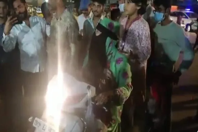 বিজেপি নেতার বিরুদ্ধে হায়দ্রাবাদে বিক্ষোভ, শুনুন বিক্ষোভকারীর বক্তব্য