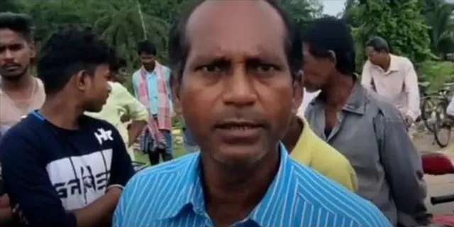 ঢালাই রাস্তাকে কেন্দ্র করে প্রকাশ্যে তৃণমূলের গোষ্ঠীদ্বন্দ্ব