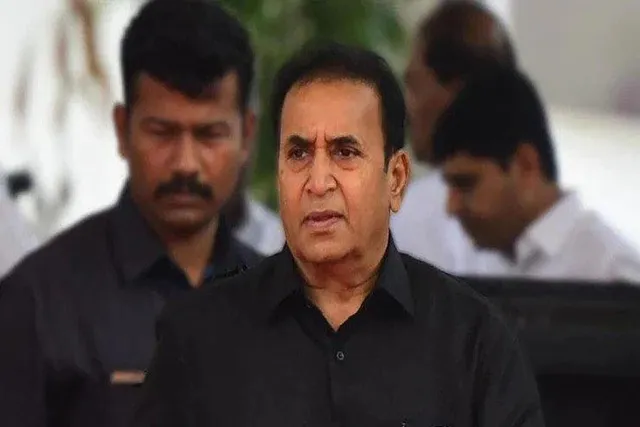 আরও বিপাকে অনিল দেশমুখ