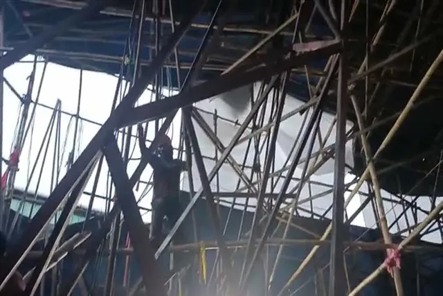 সন্তোষপুর ত্রিকোণ পার্কের '' উত্তরণ ''- এর নেপথ্য শিল্পী