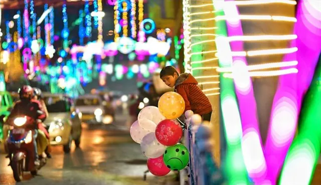 জমজমাট পার্কস্ট্রিট