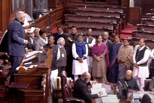 দুপুর আড়াইটে অবধি স্থগিত রাজ্যসভার অধিবেশন