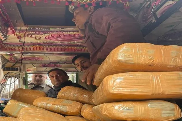 গুয়াহাটিতে একটি ট্রাক থেকে উদ্ধার ১০১ কেজি গাঁজা