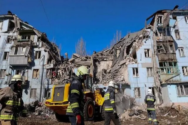 জাপোরিঝজিয়ায় ক্ষেপণাস্ত্র হামলা, নিহত ১০