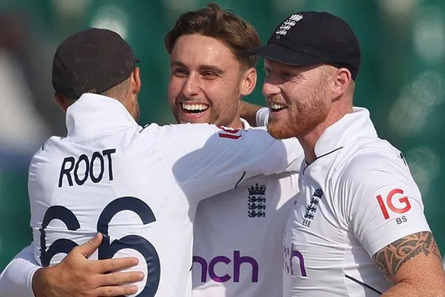 অল্পের জন্য ১৫০ রান হাতছাড়া করলেন  বাবর