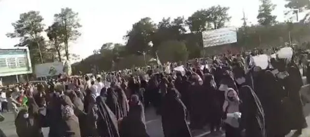 প্রতিবাদি মিছিল রুখতে গুলিবর্ষণ তালিবান সৈন্যদের