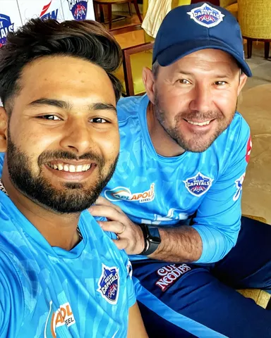 এক ফ্রেমে ধরা দিলেন ঋষভ পন্ত এবং রিকি পন্টিং