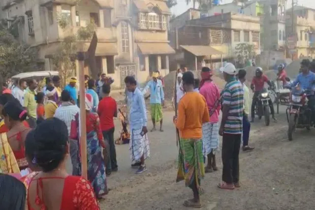 অখিল গিরির মন্তব্যের জেরে পিংলা ও ডেবরায় বিক্ষোভ