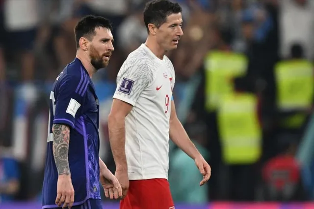 অবসর নেওয়ার আগে মেসির সাথে খেলতে চাই: রবার্ট লেভান্ডোস্কি