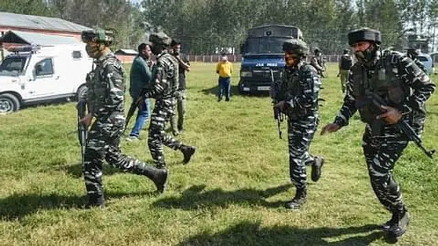 ভুলবশত গুলির লড়াইয়ের মাঝে এসে প্রাণ খোয়ালেন দুধ বিক্রেতা